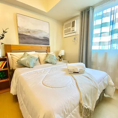 Cozy Studio In Metro Davao With W&D, Pool, & Gym Exterior photo