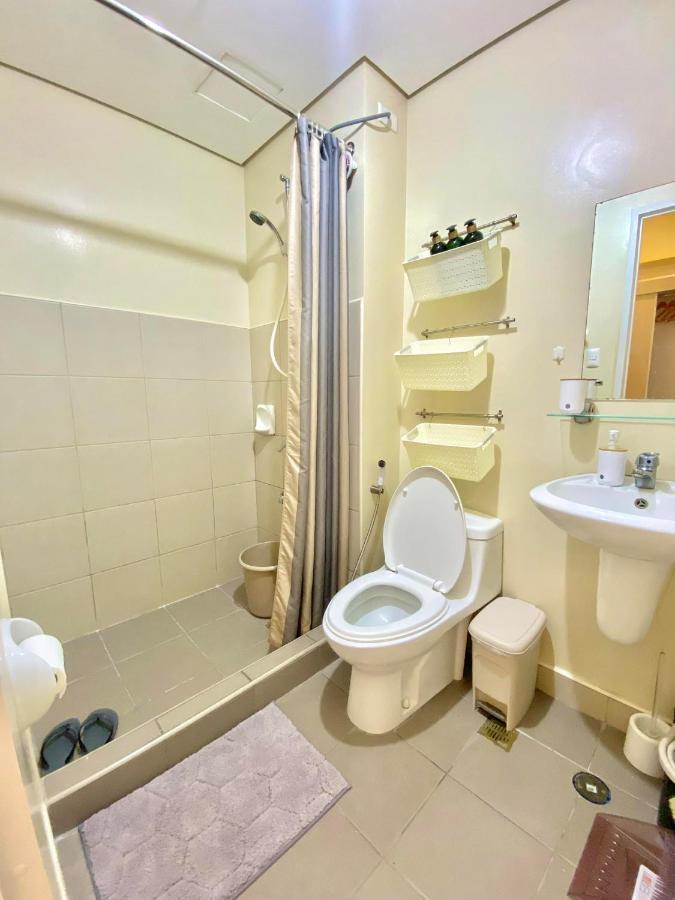Cozy In Metro With W&d, Pool, & Gym Apartment *